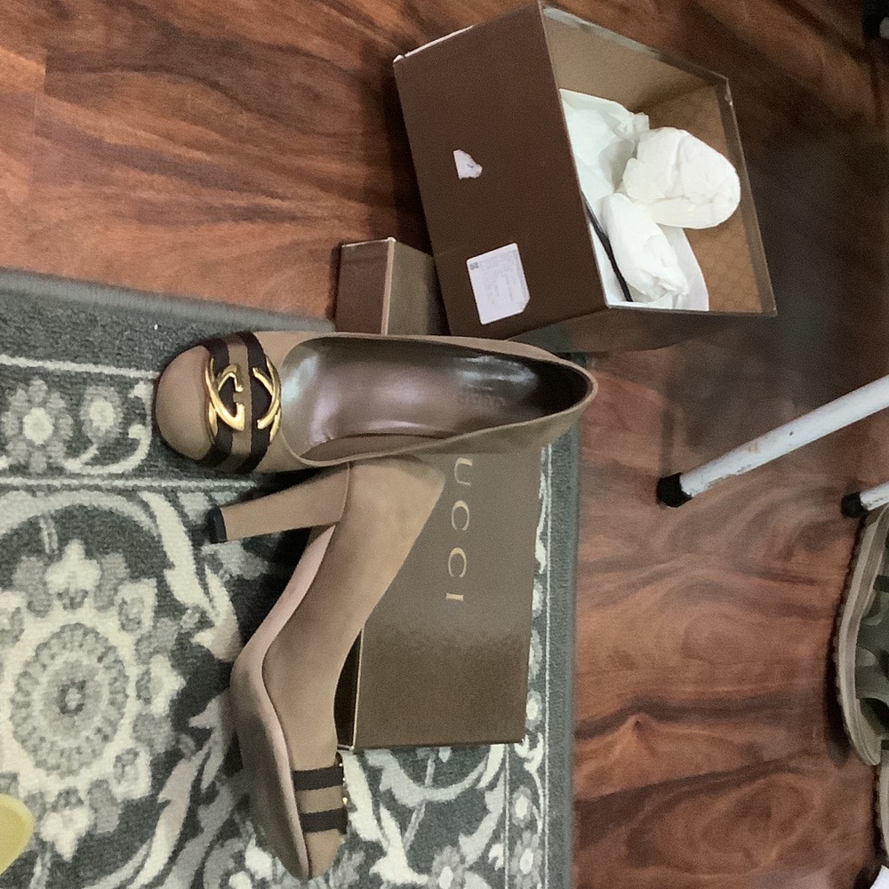 Gucci Women's Brown Peep-Toe Heels - Picture 5 of 6